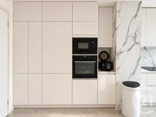 Appartement F4 à vendre  4 pièces - 126,70 m 2   ROQUEBRUNE CAP MARTIN  - 06