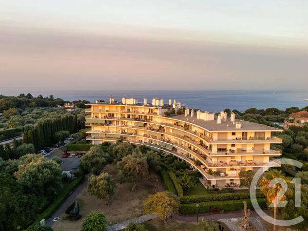 Appartement F4 à vendre  4 pièces - 126,70 m 2   ROQUEBRUNE CAP MARTIN  - 06