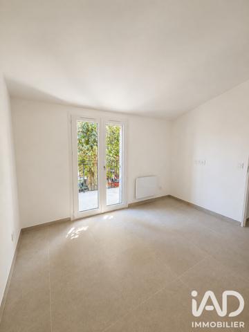 Location appartement 4 pièces 63 m² Pélissanne