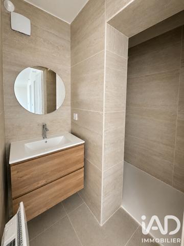 Location appartement 4 pièces 63 m² Pélissanne