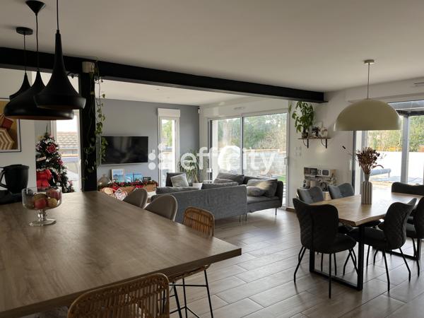 Maison 6 pièces - 131 m² Exclusivité efficity