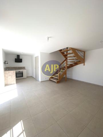 Maison à louer Guemene Penfao : 3 pièces, 49m² avec 2 chambre(s) à 800€ - AJP By Marie
