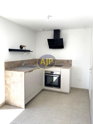 Maison à louer Guemene Penfao : 3 pièces, 49m² avec 2 chambre(s) à 800€ - AJP By Marie