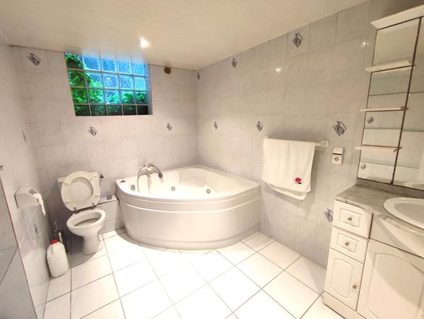 Maison VILLEBON SUR YVETTE 10 pièces 260 m²