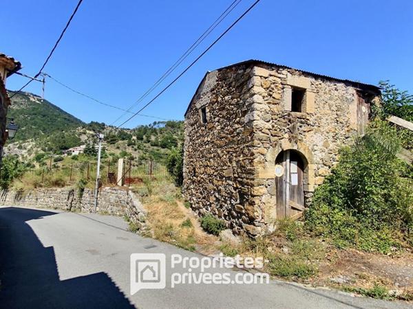 Terrain constructible avec bâtis 5000 m2 Utelle