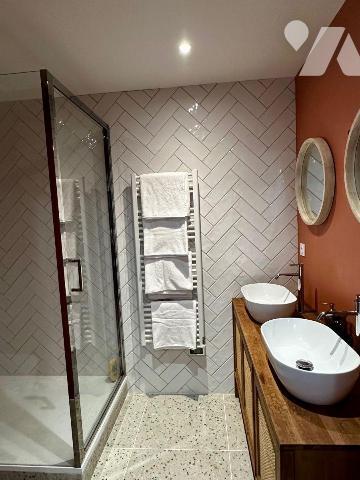 Appartement à Vendre à Capbreton, Landes (40)
Très bel appartement NEUF en duplex situé à l'ét...