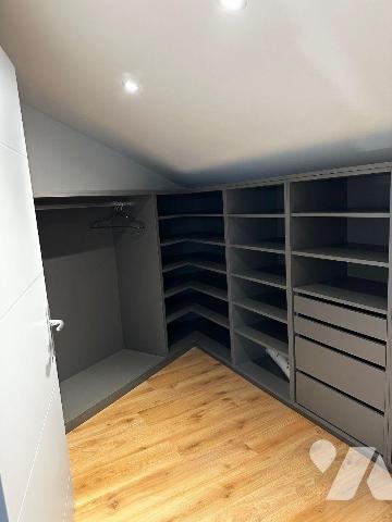 Appartement à Vendre à Capbreton, Landes (40)
Très bel appartement NEUF en duplex situé à l'ét...