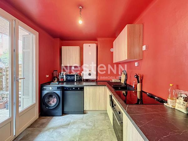 Exclusivité, Appartement Grasse 3 pièce(s) 2 chambres, 58 m2, terrasse et deux balcons, Vue dégagée