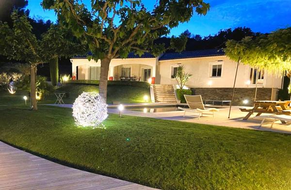 Villa d'architecte  6 pièce(s) 230 m2