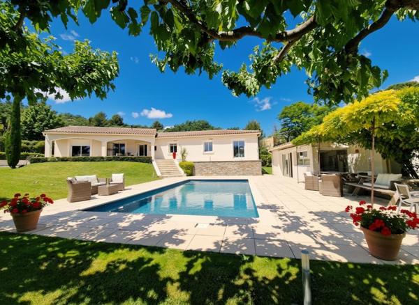 Villa d'architecte  6 pièce(s) 230 m2