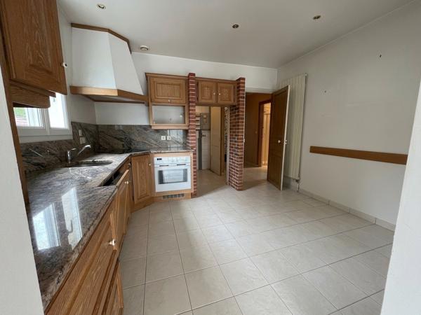 Maison
         6 pièces
        - 145 m² Exclusivité 1 000 000 € *