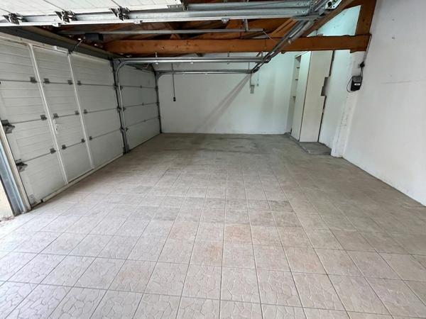 Maison
         6 pièces
        - 145 m² Exclusivité 1 000 000 € *