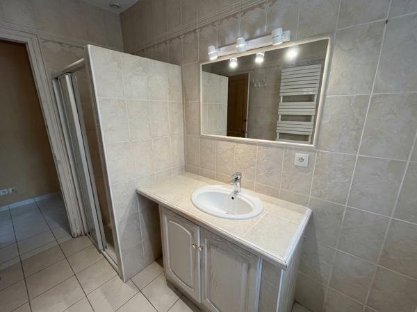 Maison
         6 pièces
        - 145 m² Exclusivité 1 000 000 € *