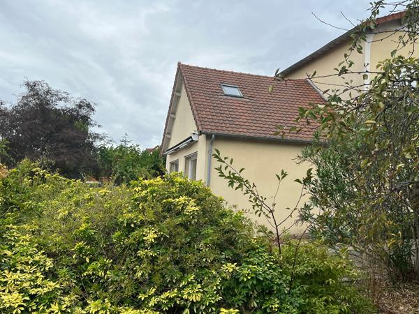 Maison
         6 pièces
        - 145 m² Exclusivité 1 000 000 € *