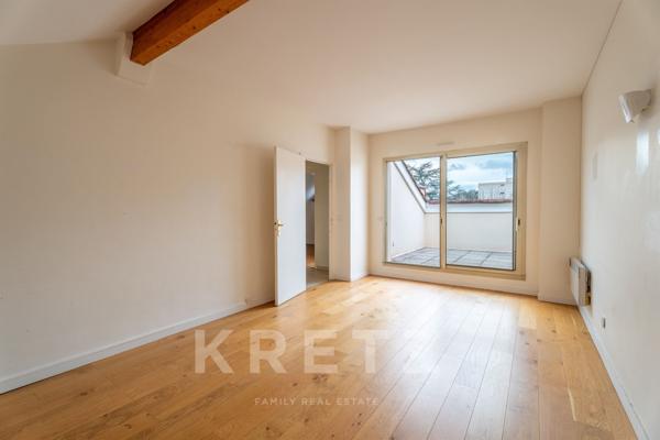 APPARTEMENT DERNIER ETAGE