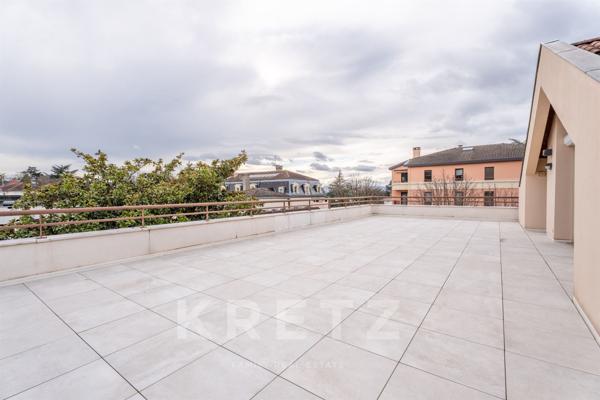 APPARTEMENT DERNIER ETAGE