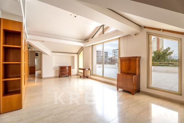 APPARTEMENT DERNIER ETAGE