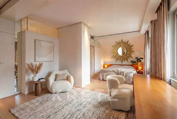 APPARTEMENT DERNIER ETAGE