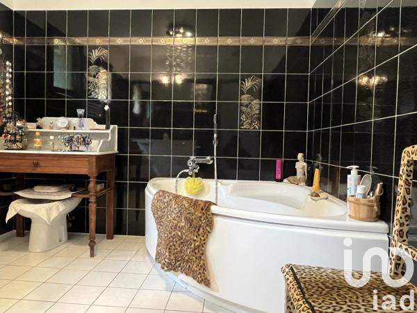 Maison à vendre 5 pièces 133 m² Ollioules