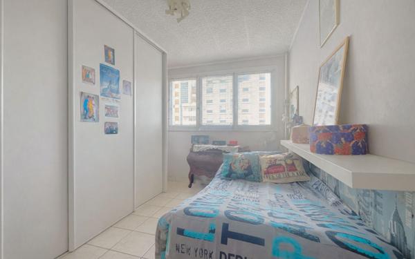 Appartement à vendre    4 pièces • 78,58 m2 Marseille 10