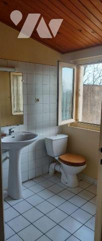  A VENDRE - A LIMOGNE-EN-QUERCY (LOT - 46260) - Maison mitoyenne située dans le bourg du villag...