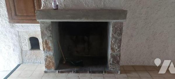  A VENDRE - A LIMOGNE-EN-QUERCY (LOT - 46260) - Maison mitoyenne située dans le bourg du villag...