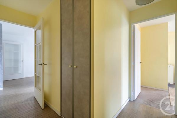 Appartement à vendre  3 pièces - 66,60 m 2   ST OUEN  - 93