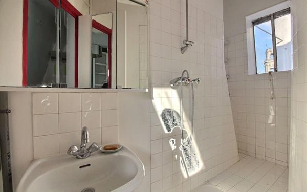 Appartement à vendre    1 pièce • 9,02 m2 Paris 6