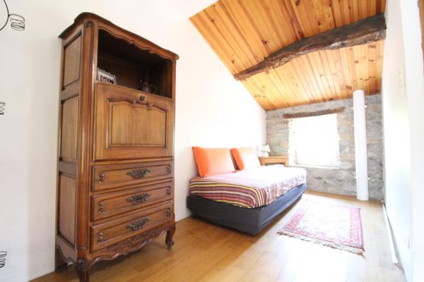 Brusque (12360) Maison en pierre rénovée à Brusque, Sud Aveyron – 143 m²