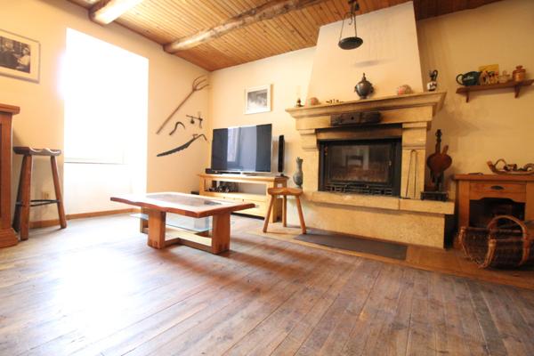 Brusque (12360) Maison en pierre rénovée à Brusque, Sud Aveyron – 143 m²