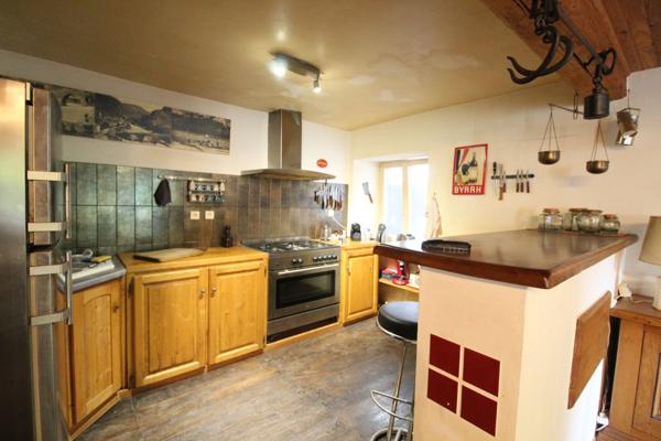 Brusque (12360) Maison en pierre rénovée à Brusque, Sud Aveyron – 143 m²