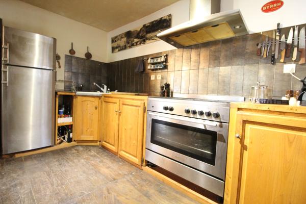 Brusque (12360) Maison en pierre rénovée à Brusque, Sud Aveyron – 143 m²