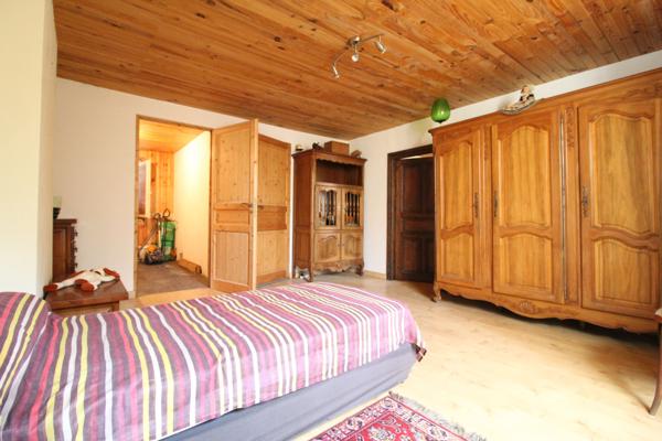 Brusque (12360) Maison en pierre rénovée à Brusque, Sud Aveyron – 143 m²