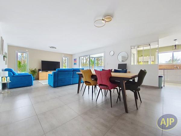 Vente maison La Roche Sur Yon : 499 900 € - AJP Immobilier La Roche-sur-Yon