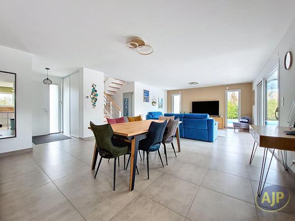 Vente maison La Roche Sur Yon : 499 900 € - AJP Immobilier La Roche-sur-Yon