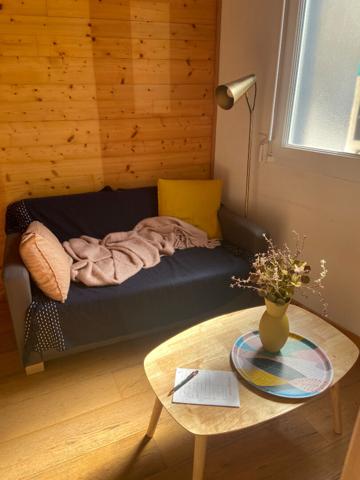 Immeuble avec local commercial et un duplex dans centre ville Yssingeaux avec terrasse et garage