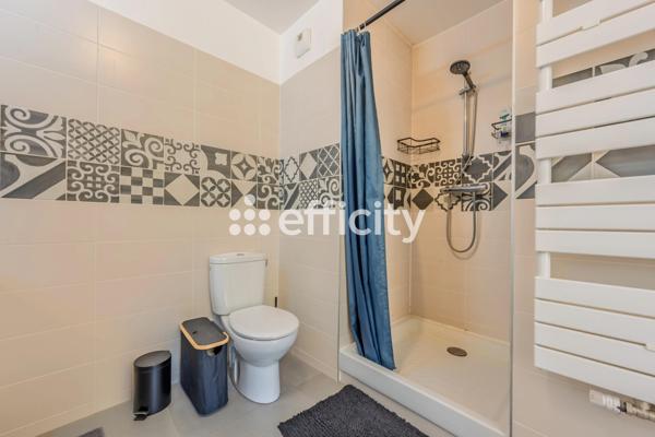 Appartement
         2 pièces
        - 48 m² Exclusivité 315 000 € *