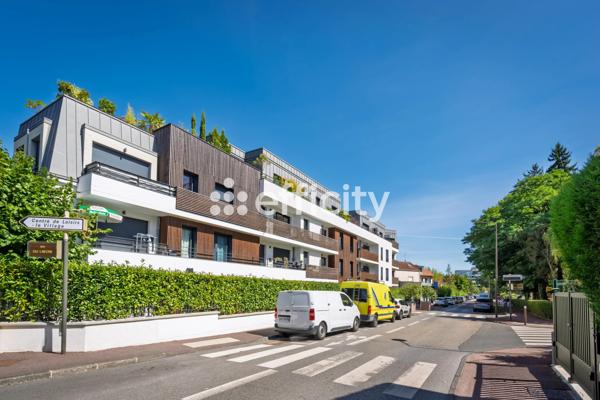 Appartement
         2 pièces
        - 48 m² Exclusivité 315 000 € *