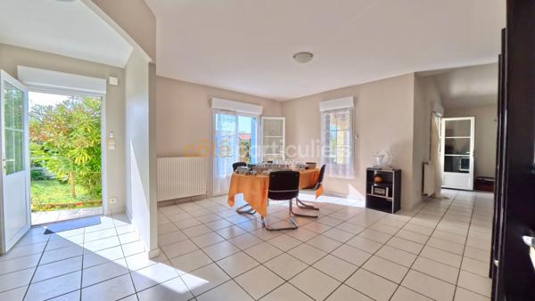 Vente
                Maison113 m² - 5 Pièces -
                    LES SABLES D OLONNE (85340)