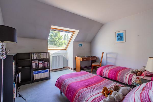 Maison
         7 pièces
        - 180 m² 470 000 € *