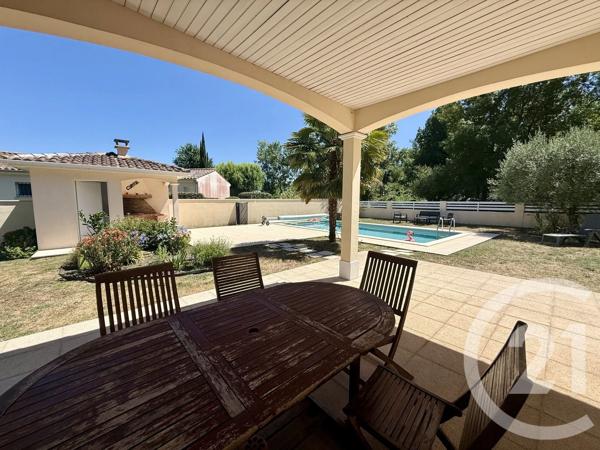 Maison à vendre  4 pièces - 105 m 2   SAUJON  - 17