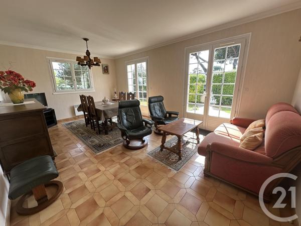 Maison à vendre  4 pièces - 105 m 2   SAUJON  - 17