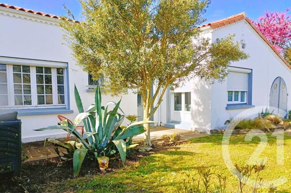 Maison à vendre  4 pièces - 105 m 2   SAUJON  - 17