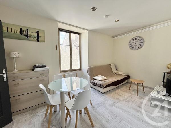 Immeuble à vendre  80 m 2   LA ROCHE POSAY  - 86