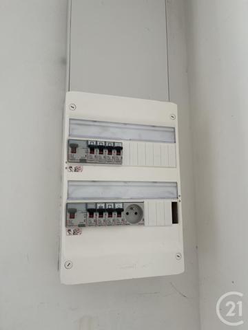 Immeuble à vendre  80 m 2   LA ROCHE POSAY  - 86