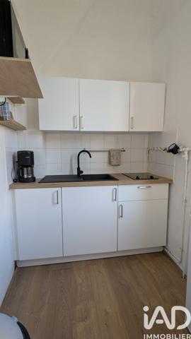 Location studio 33,02 m² Toulon