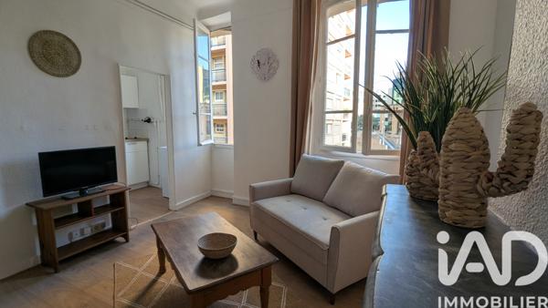 Location studio 33,02 m² Toulon