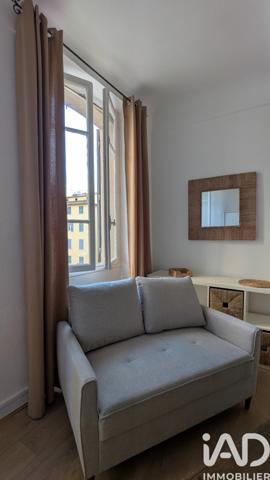 Location studio 33,02 m² Toulon