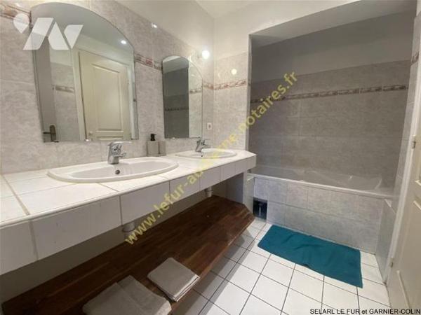 Appartement duplex en plein centre-ville d'AUDIERNE - proche de toutes les commodités