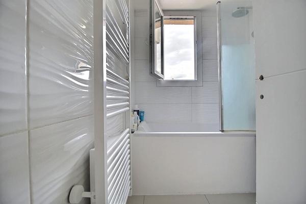 MARSEILLE 14 - SECTEUR LE CANET - APPARTEMENT RENOVE - ASCENSEUR - LUMINEUX - 3 CHAMBRES - BALCON - LOGGIA - CAVE --